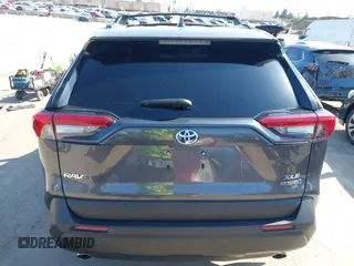 2024 Toyota RAV4 Hybrid XLE Premium with VIN 2T3B6RFV5RW058841, listed as a IAAI auction lot 41992425 with 22,073 mi miles and . Bid and sale history available at DreamBid. Image 17.
