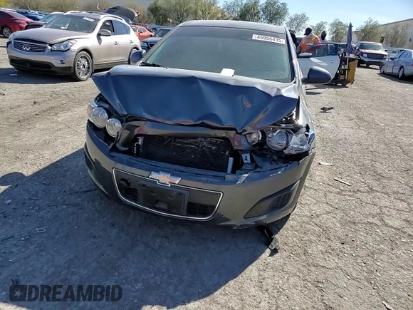 2012 Chevrolet Sonic LS z VIN 1G1JA6SHXC4171044, wystawiony jako Copart lot #45956415 z przebiegiem 133 324 mil mil oraz Szkoda całkowita • Salvage title. Historia ofert i sprzedaży dostępna na DreamBid. Obrazek 12.