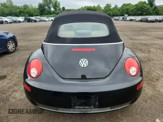 2008 Volkswagen Beetle SE with VIN 3VWRF31Y98M414685, listed as a Copart auction lot 64333685 with 30,116 mi miles and Salvage title. Bid and sale history available at DreamBid. Image 6.