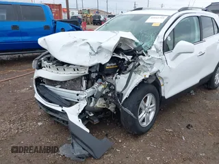 2017 Chevrolet Trax LT with VIN KL7CJLSB9HB063508, listed as a IAAI auction lot 41041755 with 84,405 mi miles. Bid and sale history available at carsss.com. Image 6.