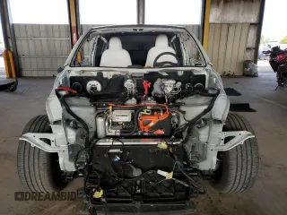 2024 Tesla Model Y Long Range z VIN 7SAYGDEE7RA217991, wystawiony jako Copart lot #50885695 z przebiegiem Nie podano mil oraz Szkoda całkowita • Salvage title. Historia ofert i sprzedaży dostępna na DreamBid. Obrazek 5.
