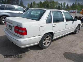 1999 Volvo S70 with VIN YV1LS55A4X1565064, listed as a IAAI auction lot 42009770 with 239,729 mi miles and . Bid and sale history available at DreamBid. Image 4.