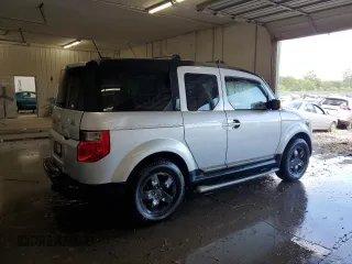 2008 Honda Element EX z VIN 5J6YH18788L017314, wystawiony jako Copart lot #58309715 z przebiegiem 365 431 mil mil oraz Szkoda całkowita • Salvage title. Historia ofert i sprzedaży dostępna na DreamBid. Obrazek 3.