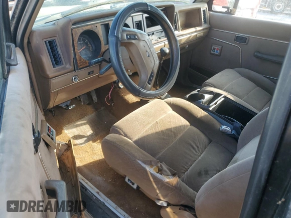 1987 Ford Bronco z VIN 1FMCU14T6HUC98971, wystawiony jako Copart lot #69262784 z przebiegiem 49 522 mil mil oraz Czysty tytuł • Clean title. Historia ofert i sprzedaży dostępna na DreamBid. Obrazek 8.