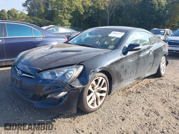 2016 Hyundai Genesis Coupe 3.8L Base with VIN KMHHT6KJ5GU136772, listed as a IAAI auction lot 40543019 with 93,597 mi miles. Bid and sale history available at carsss.com. Image 17.