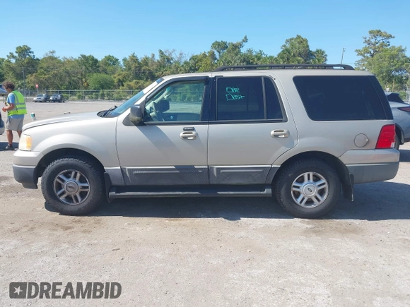 2005 Ford Expedition Special Service with VIN 1FMPU16525LB02834, listed as a IAAI auction lot 42054876 with 105,577 mi miles and . Bid and sale history available at DreamBid. Image 14.