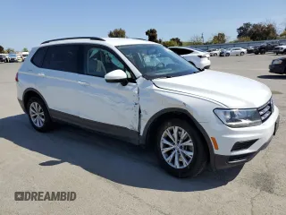 2019 Volkswagen Tiguan S z VIN 3VV0B7AX0KM200859, wystawiony jako Copart lot #53995675 z przebiegiem 71 737 mil mil oraz Szkoda całkowita • Salvage title. Historia ofert i sprzedaży dostępna na DreamBid. Obrazek 4.