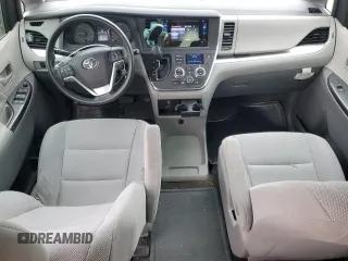 2017 Toyota Sienna L with VIN 5TDZZ3DCXHS890616, listed as a Copart auction lot 47274855 with 43,438 mi miles and Salvage Title. Bid and sale history available at DreamBid. Image 8.