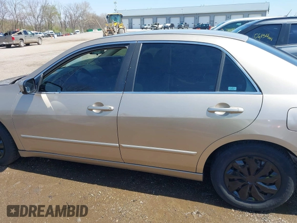 2005 Honda Accord EX with VIN 1HGCM56755A021710, listed as a IAAI auction lot 41939456 with 287,427 mi miles and . Bid and sale history available at DreamBid. Image 14.