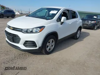 2020 Chevrolet Trax LS with VIN 3GNCJNSB5LL266439, listed as a IAAI auction lot 41763923 with 67,799 mi miles. Bid and sale history available at carsss.com. Image 2.