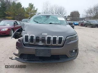 2019 Jeep Cherokee Latitude Plus с VIN 1C4PJMLX8KD255227, выставлен на аукционе IAAI как лот 41991235 с пробегом 104 879 миль миль и . История ставок и продаж доступна на DreamBid. Изображение 12.