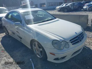 2007 Mercedes-Benz CLK-Class 5.5L with VIN WDBTJ72H67F211375, listed as a IAAI auction lot 41582038 with 177,458 mi miles. Bid and sale history available at carsss.com. Image 1.
