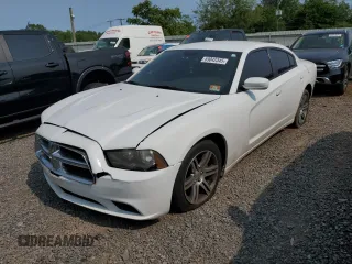 2013 Dodge Charger SE z VIN 2C3CDXBG4DH639122, wystawiony jako Copart lot #59042345 z przebiegiem 150 277 mil mil oraz Szkoda całkowita • Salvage title. Historia ofert i sprzedaży dostępna na DreamBid. Obrazek 1.