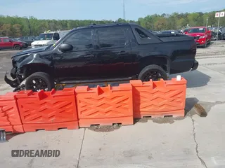 2011 Chevrolet Avalanche LT with VIN 3GNTKFE35BG256847, listed as a IAAI auction lot 41854804 with 206,571 mi miles. Bid and sale history available at carsss.com. Image 14.
