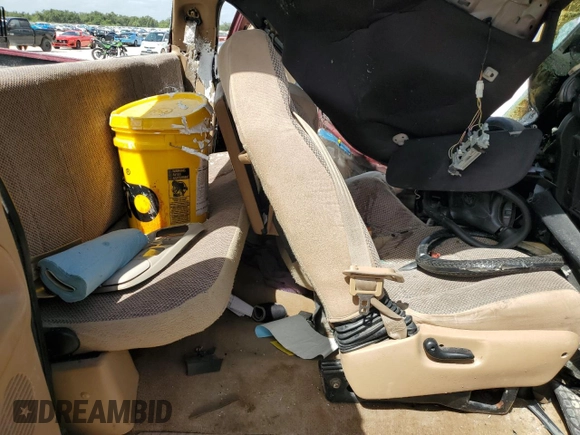 2001 Dodge 2500 z VIN 1B7KC236X1J274359, wystawiony jako Copart lot #70275354 z przebiegiem Nie podano mil oraz Nie do naprawy • Non repairable. Historia ofert i sprzedaży dostępna na DreamBid. Obrazek 10.
