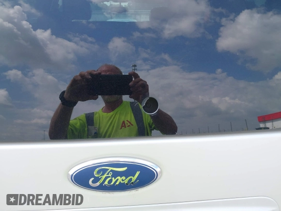 2005 Ford Expedition Limited with VIN 1FMFU20545LA72293, listed as a IAAI auction lot 42447989 with 182,117 mi miles and . Bid and sale history available at DreamBid. Image 13.