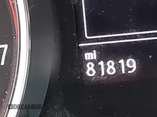 2021 Volkswagen Golf TSI z VIN 3VWG57AU9MM001027, wystawiony jako IAAI lot #42072074 z przebiegiem 81 819 mil mil oraz . Historia ofert i sprzedaży dostępna na DreamBid. Obrazek 16.