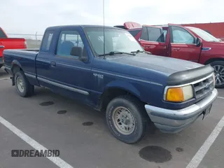 1994 Ford Ranger Splash with VIN 1FTCR14U6RPA45714, listed as a IAAI auction lot 41929992 with 560,285 mi miles. Bid and sale history available at carsss.com. Image 1.