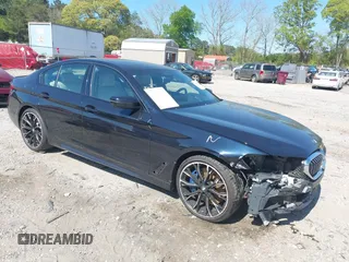 2021 BMW 5 Series 540i z VIN WBA53BJ04MWX00840, wystawiony jako IAAI lot #42056206 z przebiegiem 33 486 mil mil oraz . Historia ofert i sprzedaży dostępna na DreamBid. Obrazek 1.