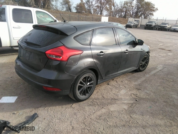2017 Ford Focus SE with VIN 1FADP3K22HL205445, listed as a IAAI auction lot 40720343 with 39,959 mi miles. Bid and sale history available at carsss.com. Image 4.