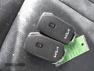 2023 Kia Sorento EX z VIN KNDRHDLG9P5154932, wystawiony jako IAAI lot #41928642 z przebiegiem 23 399 mil mil oraz . Historia ofert i sprzedaży dostępna na DreamBid. Obrazek 11.