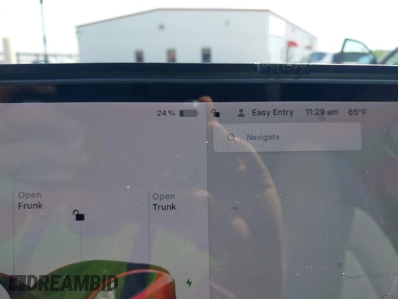 2020 Tesla Model Y Long Range z VIN 5YJYGDEE0LF034164, wystawiony jako IAAI lot #42080304 z przebiegiem 55 520 mil mil oraz . Historia ofert i sprzedaży dostępna na DreamBid. Obrazek 18.