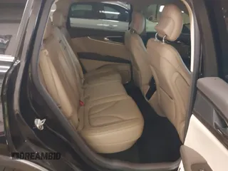 2016 Lincoln MKX Reserve with VIN 2LMTJ8LR8GBL77039, listed as a IAAI auction lot 41894660 with 110,599 mi miles. Bid and sale history available at carsss.com. Image 8.