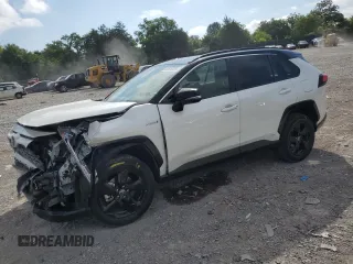 2021 Toyota RAV4 Hybrid XSE z VIN 4T3E6RFV3MU045852, wystawiony jako Copart lot #62876025 z przebiegiem 57 662 mil mil oraz Szkoda całkowita • Salvage title. Historia ofert i sprzedaży dostępna na DreamBid. Obrazek 1.