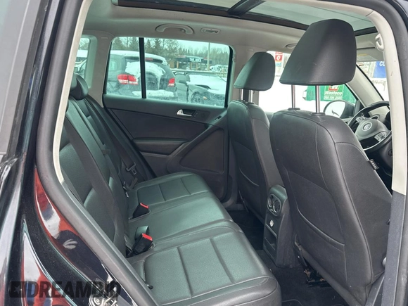 2011 Volkswagen Tiguan SEL with VIN WVGBV7AX7BW531576, listed as a Copart auction lot 44854455 with 224,729 mi miles and Clean Title. Bid and sale history available at DreamBid. Image 6.