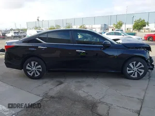 2022 Nissan Altima 2.5 S with VIN 1N4BL4BV8NN381791, listed as a IAAI auction lot 41819319 with 43,902 mi miles. Bid and sale history available at carsss.com. Image 14.