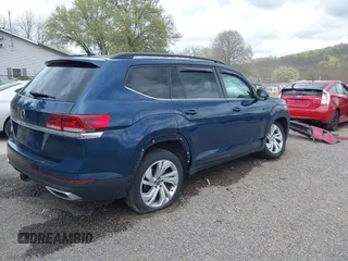 2021 Volkswagen Atlas SE z VIN 1V2JR2CA9MC547054, wystawiony jako IAAI lot #42090923 z przebiegiem 40 011 mil mil oraz . Historia ofert i sprzedaży dostępna na DreamBid. Obrazek 4.