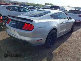 2018 Ford Mustang GT z VIN 1FA6P8CF4J5182655, wystawiony jako IAAI lot #42084037 z przebiegiem 57 987 mil mil oraz . Historia ofert i sprzedaży dostępna na DreamBid. Obrazek 4.