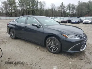 2022 Lexus ES 350 z VIN 58ADZ1B13NU136758, wystawiony jako Copart lot #46371665 z przebiegiem 7704 mil mil oraz Szkody całkowita. Historia ofert i sprzedaży dostępna na DreamBid. Obrazek 4.