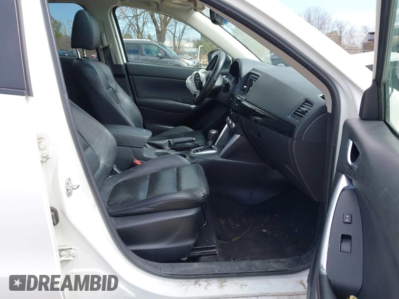 2014 Mazda CX-5 Grand Touring with VIN JM3KE4DY8E0397330, listed as a IAAI auction lot 41868116 with 180,891 mi miles. Bid and sale history available at carsss.com. Image 5.