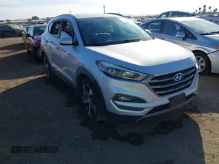 2016 Hyundai Tucson Sport with VIN KM8J33A20GU152145, listed as a IAAI auction lot 41250885 with 117,841 mi miles. Bid and sale history available at carsss.com. Image 1.