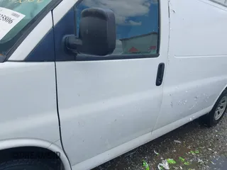 2013 Chevrolet Express Cargo Van with VIN 1GCSGAFX5D1173625, listed as a IAAI auction lot 41925806 with 365,298 mi miles. Bid and sale history available at carsss.com. Image 19.