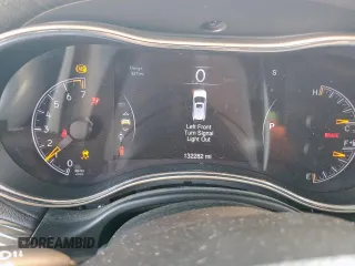2015 Jeep Grand Cherokee Overland with VIN 1C4RJECG3FC686536, listed as a Copart auction lot 61058215 with 132,282 mi miles and Salvage title. Bid and sale history available at DreamBid. Image 9.