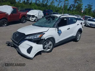 2023 Nissan Kicks S z VIN 3N1CP5BV7PL517987, wystawiony jako IAAI lot #42002906 z przebiegiem 40 297 mil mil oraz . Historia ofert i sprzedaży dostępna na DreamBid. Obrazek 16.