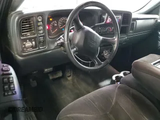 2002 GMC Sierra 1500HD SLE z VIN 1GTGK13U22F240809, wystawiony jako Copart lot #78621474 z przebiegiem 201 346 mil mil oraz Szkody całkowita. Historia ofert i sprzedaży dostępna na DreamBid. Obrazek 8.