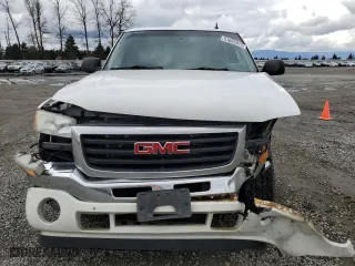 2006 GMC Sierra 1500 SLT with VIN 2GTEK13Z261265161, listed as a Copart auction lot 51665975 with 200,495 mi miles and Salvage Title. Bid and sale history available at carsss.com. Image 5.