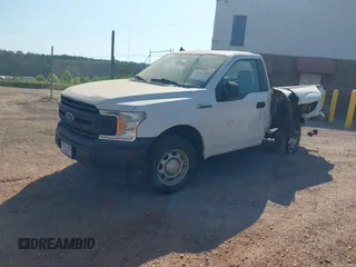 2020 Ford F-150 XL z VIN 1FTMF1CB4LKE11817, wystawiony jako IAAI lot #42350792 z przebiegiem 161 666 mil mil oraz . Historia ofert i sprzedaży dostępna na DreamBid. Obrazek 2.