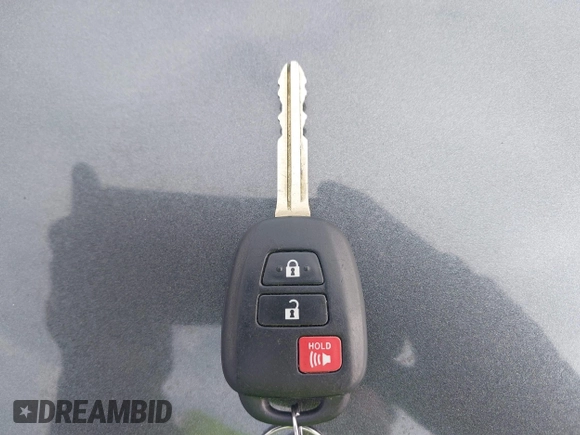 2015 Toyota Prius One z VIN JTDKDTB32F1575905, wystawiony jako IAAI lot #42152447 z przebiegiem 141 061 mil mil oraz . Historia ofert i sprzedaży dostępna na DreamBid. Obrazek 11.