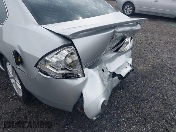 2016 Chevrolet Impala LTZ z VIN 2G1WC5E37G1106518, wystawiony jako IAAI lot #42099523 z przebiegiem 96 400 mil mil oraz . Historia ofert i sprzedaży dostępna na DreamBid. Obrazek 17.