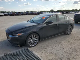 2021 Mazda 3 Preferred with VIN JM1BPBCL8M1340051, listed as a Copart auction lot 70929784 with 26,055 mi miles and Salvage Title. Bid and sale history available at DreamBid. Image 1.