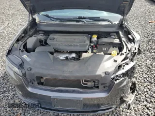 2020 Jeep Cherokee Altitude с VIN 1C4PJMLB9LD581981, выставлен на аукционе Copart как лот 52649955 с пробегом Не указан миль и Списание • Salvage title. История ставок и продаж доступна на DreamBid. Изображение 13.