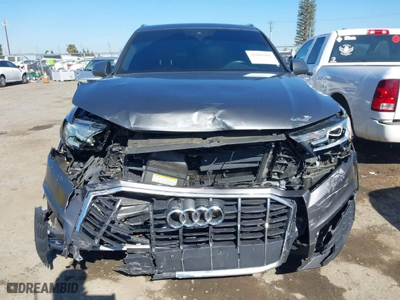 2021 Audi Q7 Premium with VIN WA1AXAF74MD000697, listed as a IAAI auction lot 41869492 with 69,557 mi miles. Bid and sale history available at carsss.com. Image 12.