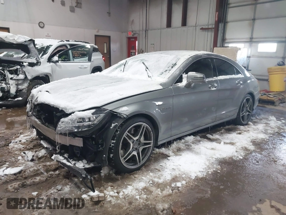 2012 Mercedes-Benz CLS-Class CLS 63 AMG with VIN WDDLJ7EB1CA035325, listed as a IAAI auction lot 41606737 with 89,602 mi miles. Bid and sale history available at carsss.com. Image 17.