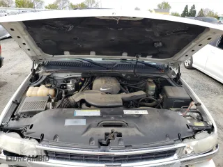 2001 Chevrolet Tahoe LT with VIN 1GNEK13T61J285818, listed as a Copart auction lot 48903455 with 131,901 mi miles and Salvage Title. Bid and sale history available at carsss.com. Image 12.