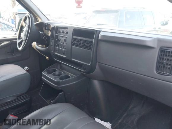 2006 Chevrolet Express Passenger with VIN 1GAHG39U861219905, listed as a IAAI auction lot 41910472 with 199,665 mi miles and . Bid and sale history available at DreamBid. Image 5.