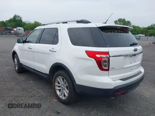 2013 Ford Explorer XLT z VIN 1FM5K7D9XDGB70554, wystawiony jako IAAI lot #42274790 z przebiegiem 185 141 mil mil oraz . Historia ofert i sprzedaży dostępna na DreamBid. Obrazek 3.